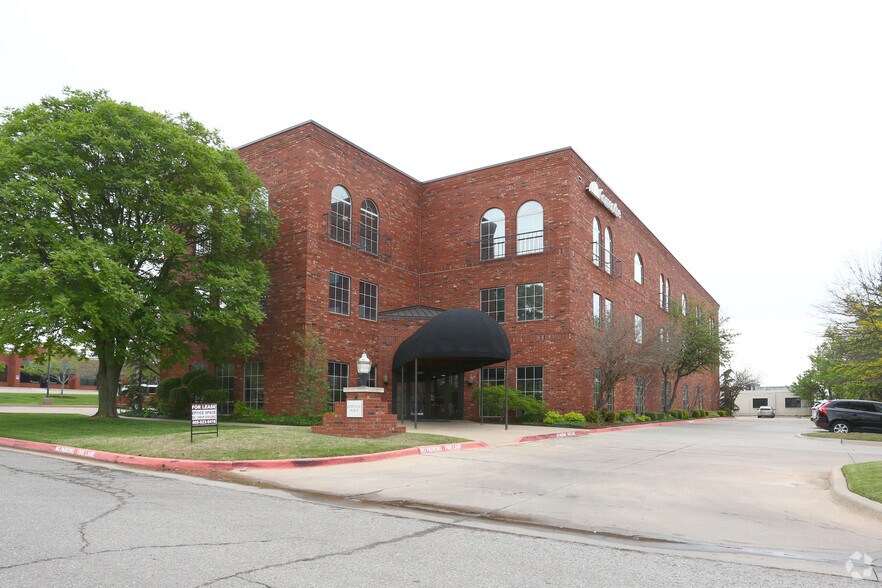 6520 N Western Ave, Oklahoma City, OK à louer - Photo principale – Image 1 sur 7