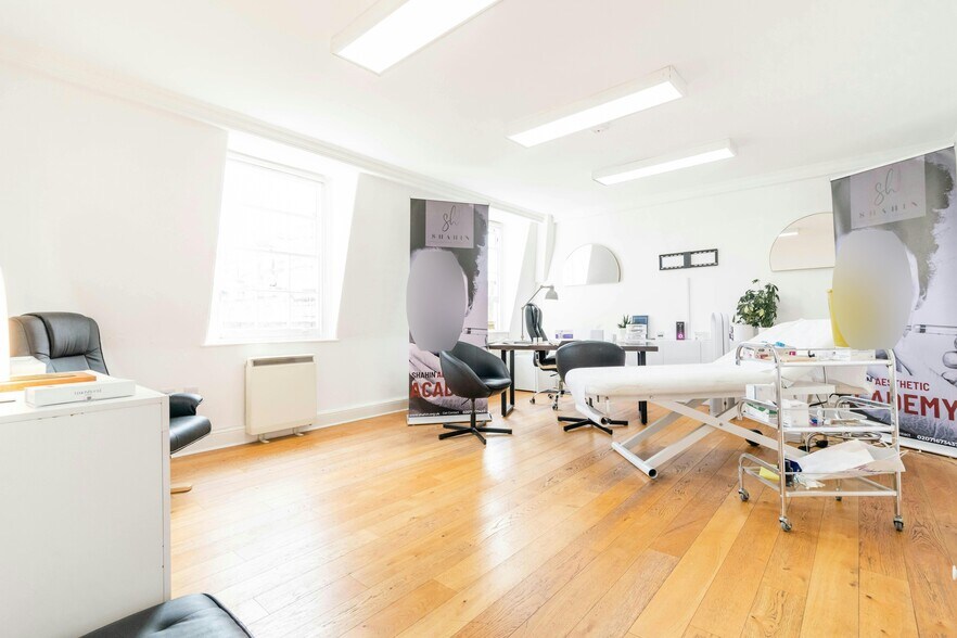 2 Harley St, Londres à louer - Photo de l’immeuble – Image 3 sur 13