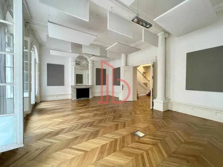 Bureau dans Bordeaux à louer - Photo intérieure – Image 1 sur 6