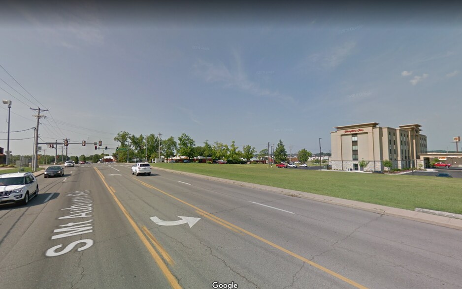 207 S Mount Auburn Rd, Cape Girardeau, MO à louer - Photo de l’immeuble – Image 2 sur 2