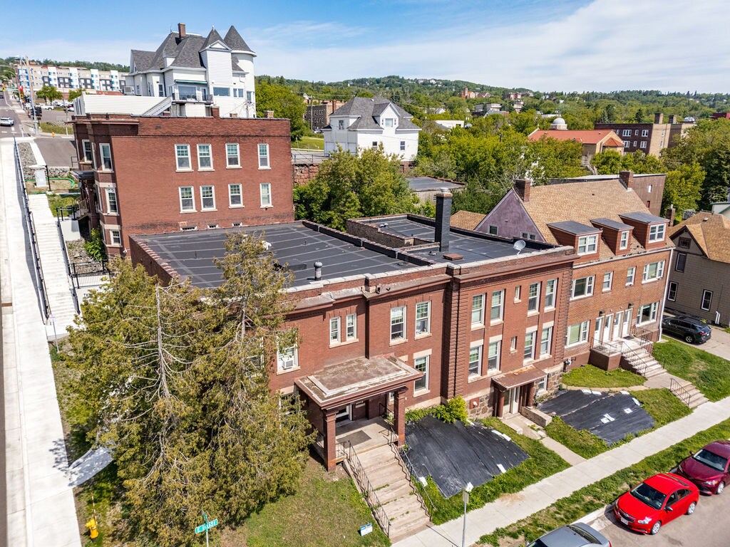 114 N 6th Ave E, Duluth, MN à vendre Photo principale– Image 1 sur 8