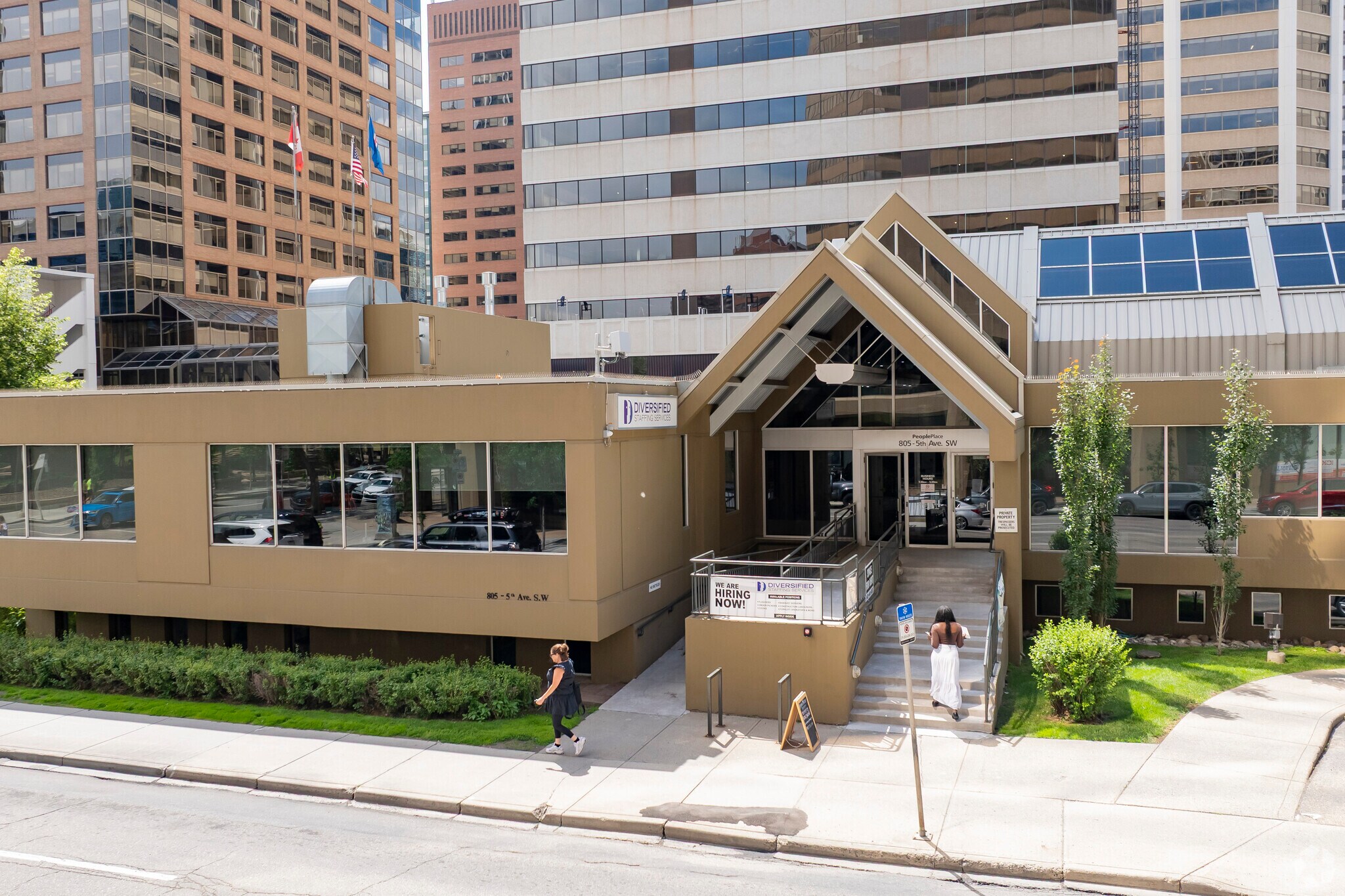 805 5th Ave SW, Calgary, AB à louer Photo principale– Image 1 sur 4