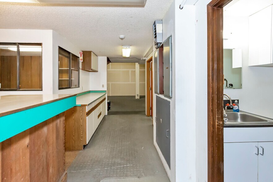 9654 SE Southworth Dr, Port Orchard, WA à louer - Photo intérieure – Image 1 sur 8