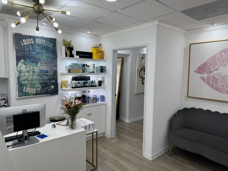 1444 Aviation Blvd, Redondo Beach, CA à louer - Photo intérieure – Image 2 sur 6