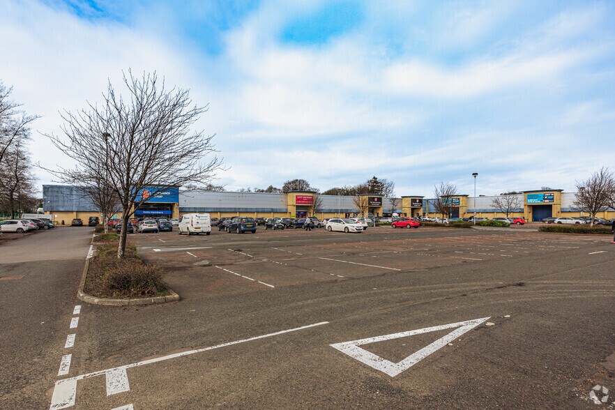 West Lodge Rd, Renfrew à louer - Photo de l’immeuble – Image 3 sur 3