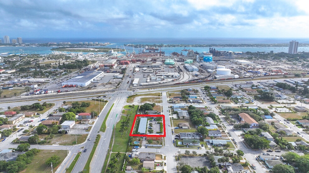 632 W 7th St, Riviera Beach, FL à vendre - Photo de l’immeuble – Image 1 sur 8