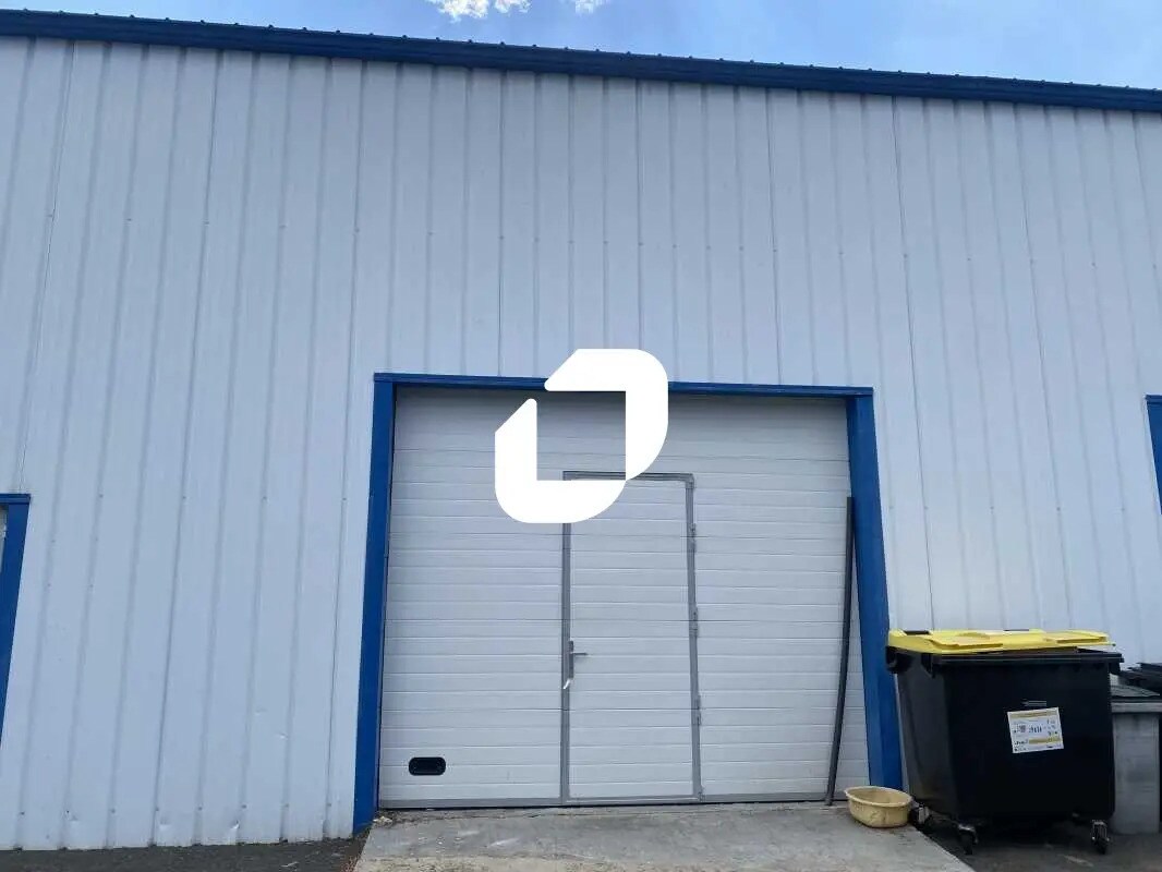 Local d’activités dans Canéjan à louer Photo de l’immeuble– Image 1 sur 8