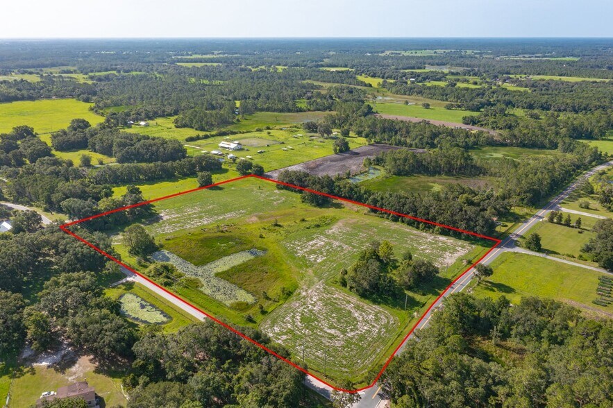 12426 Bay Lake Rd, Groveland, FL à vendre - Aérien – Image 1 sur 8