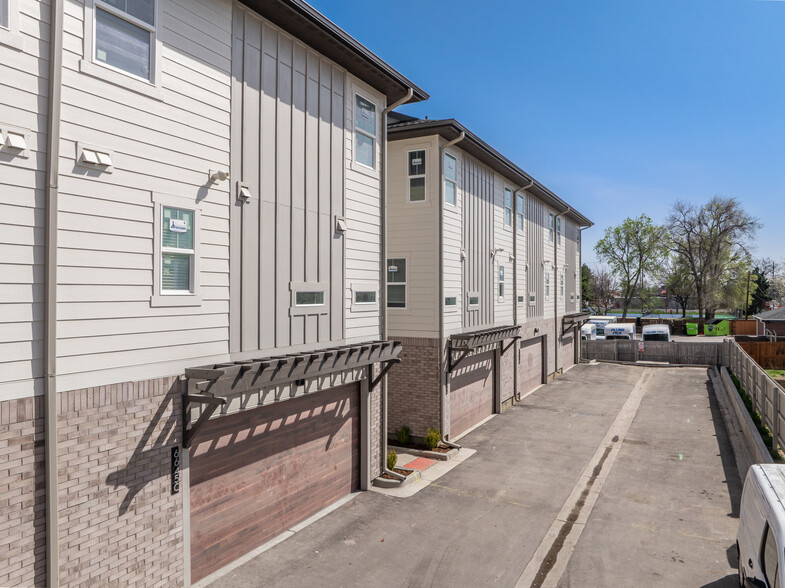 6643-6647 W 52nd Ave, Arvada, CO à vendre - Photo de l’immeuble – Image 2 sur 18