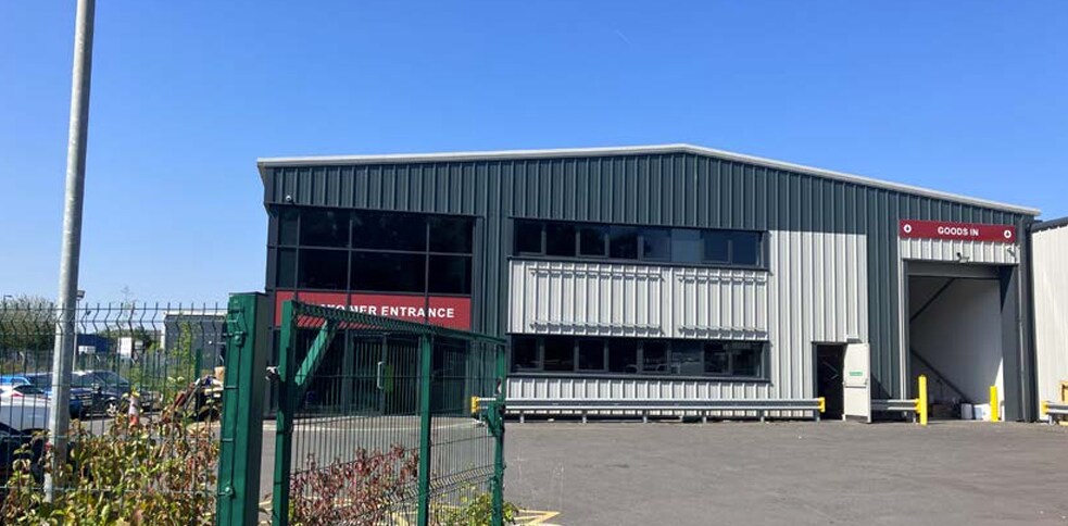 1-2 Stretton Way, Liverpool à louer - Photo de l’immeuble – Image 2 sur 2