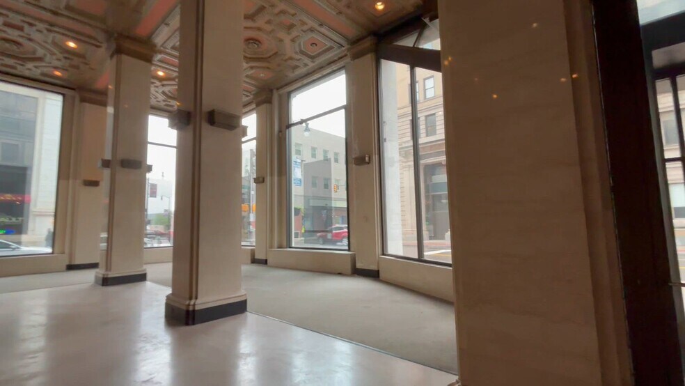 8-18 W Market St, Wilkes Barre, PA à louer - Vidéo sur l’annonce professionnelle – Image 2 sur 13