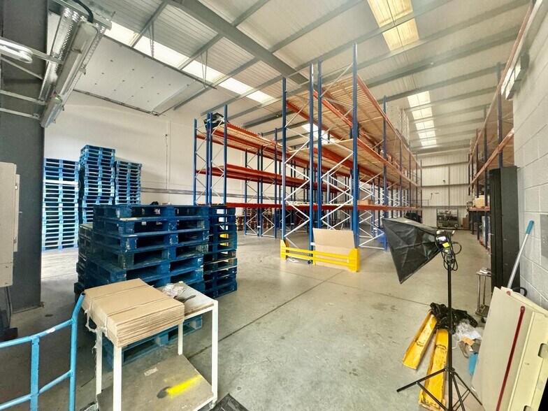 Butterfield Green Rd, Luton à vendre - Photo de l’immeuble – Image 3 sur 5