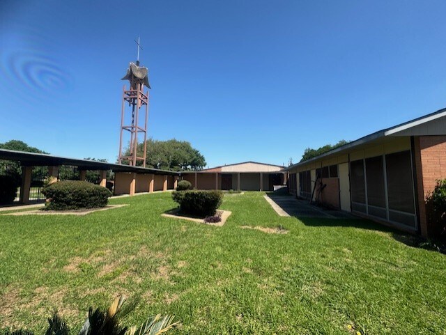 8635 Glen Valley Dr, Houston, TX à vendre - Photo de l’immeuble – Image 2 sur 17