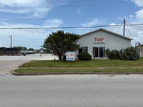 1818 N Padre Island Dr, Corpus Christi, TX à louer Photo intérieure– Image 1 sur 3