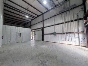 26232 FM 2978 Rd, Magnolia, TX à louer Photo intérieure– Image 2 sur 7