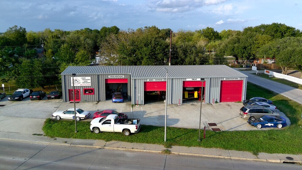 15330 W Bellfort St, Sugar Land, TX à vendre - Photo de l’immeuble – Image 2 sur 5