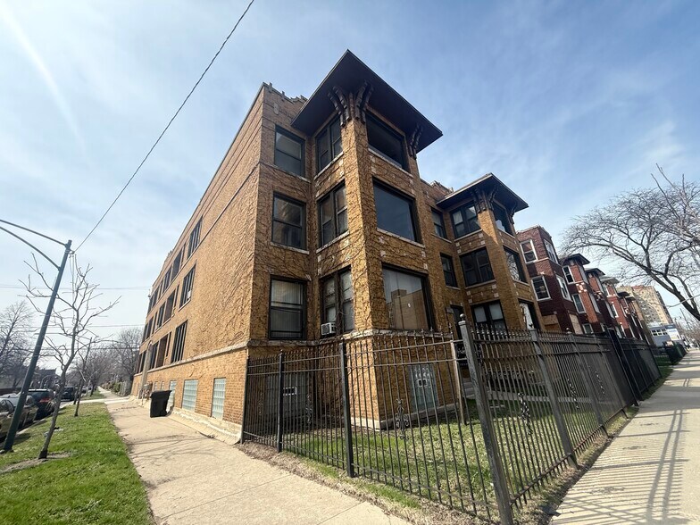 7154 S Yates Blvd, Chicago, IL à vendre - Photo principale – Image 1 sur 5