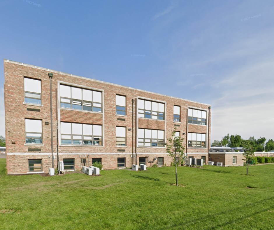 4128 Cedar Ridge Rd, Dayton, OH à vendre Photo de l’immeuble– Image 1 sur 14