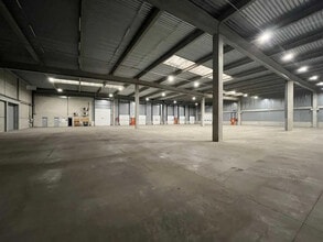 14 Avenue Maréchal Juin, Saint-Laurent-de-Mure à louer Photo intérieure– Image 2 sur 2