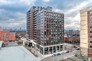 Plus de détails pour 181 Sterling Rd, Toronto, ON - Logement à vendre