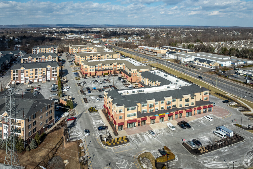 1636 Stelton Rd, Piscataway, NJ à louer - Photo de l’immeuble – Image 3 sur 36