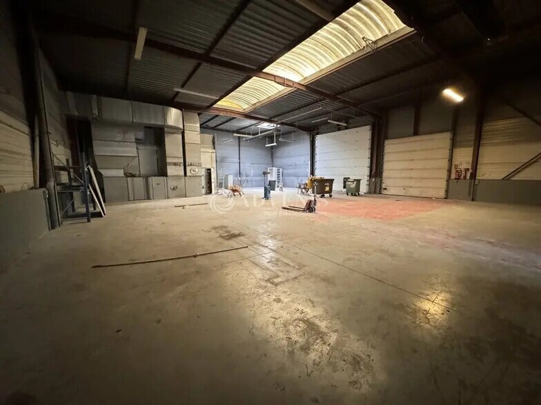 Local d’activités dans Gretz-Armainvilliers à louer - Photo de l’immeuble – Image 2 sur 3