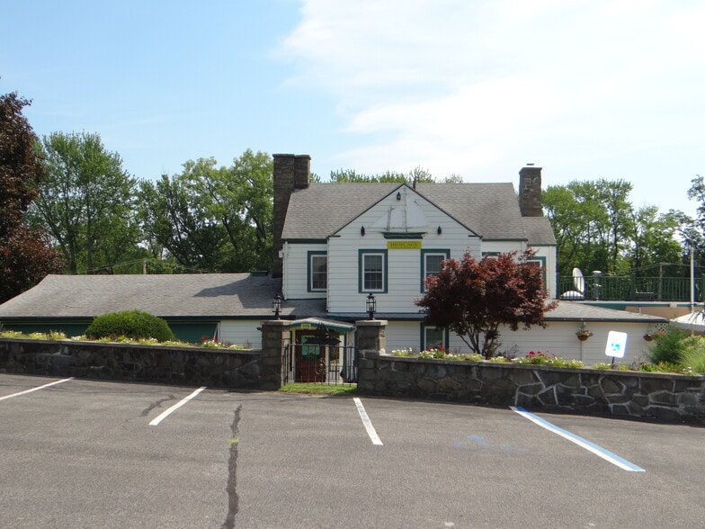 1725 US-9W Hwy, Milton, NY à vendre - Photo principale – Image 1 sur 29
