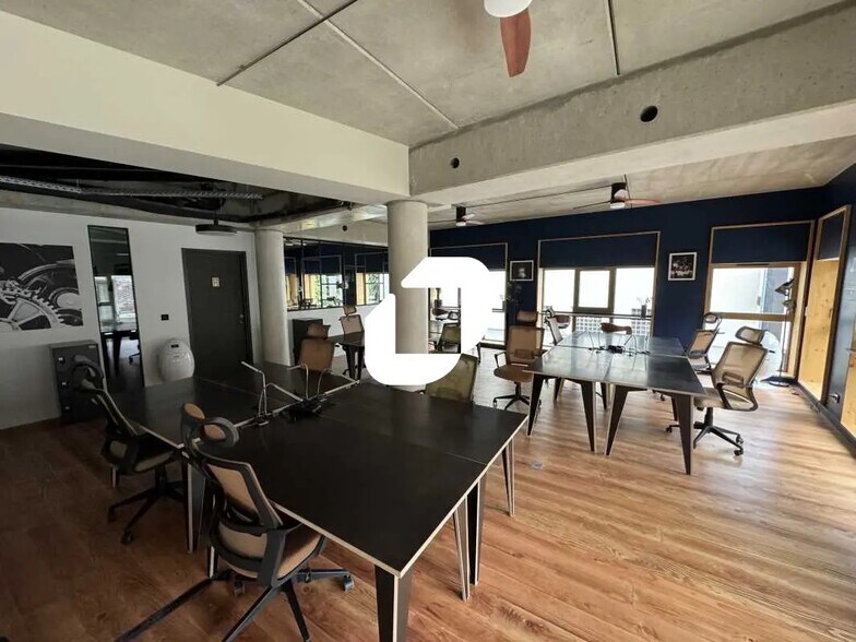 Bureau dans Ivry-sur-Seine à louer - Photo intérieure – Image 1 sur 5