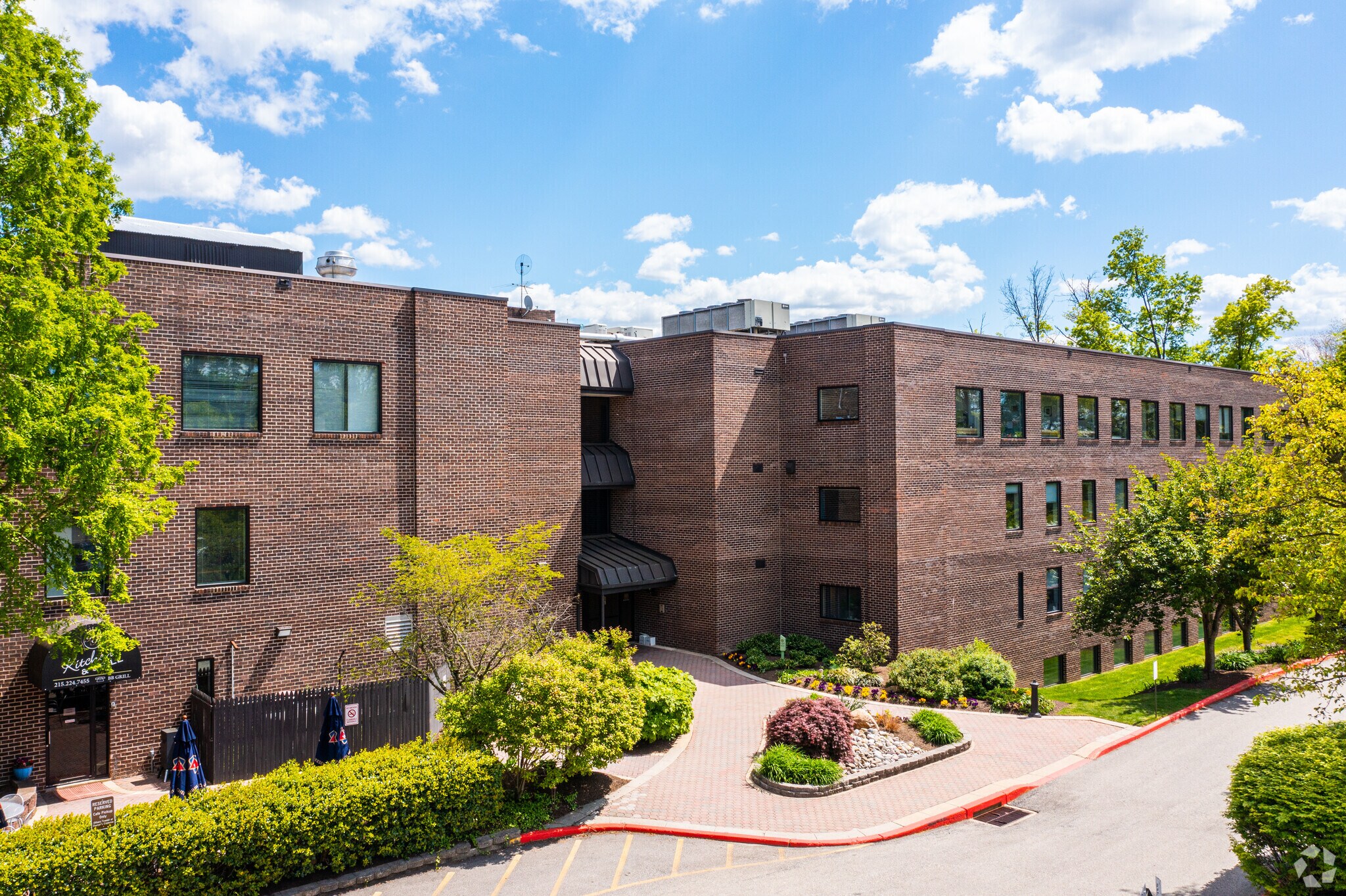 550 Pinetown Rd, Fort Washington, PA à louer Photo principale– Image 1 sur 12