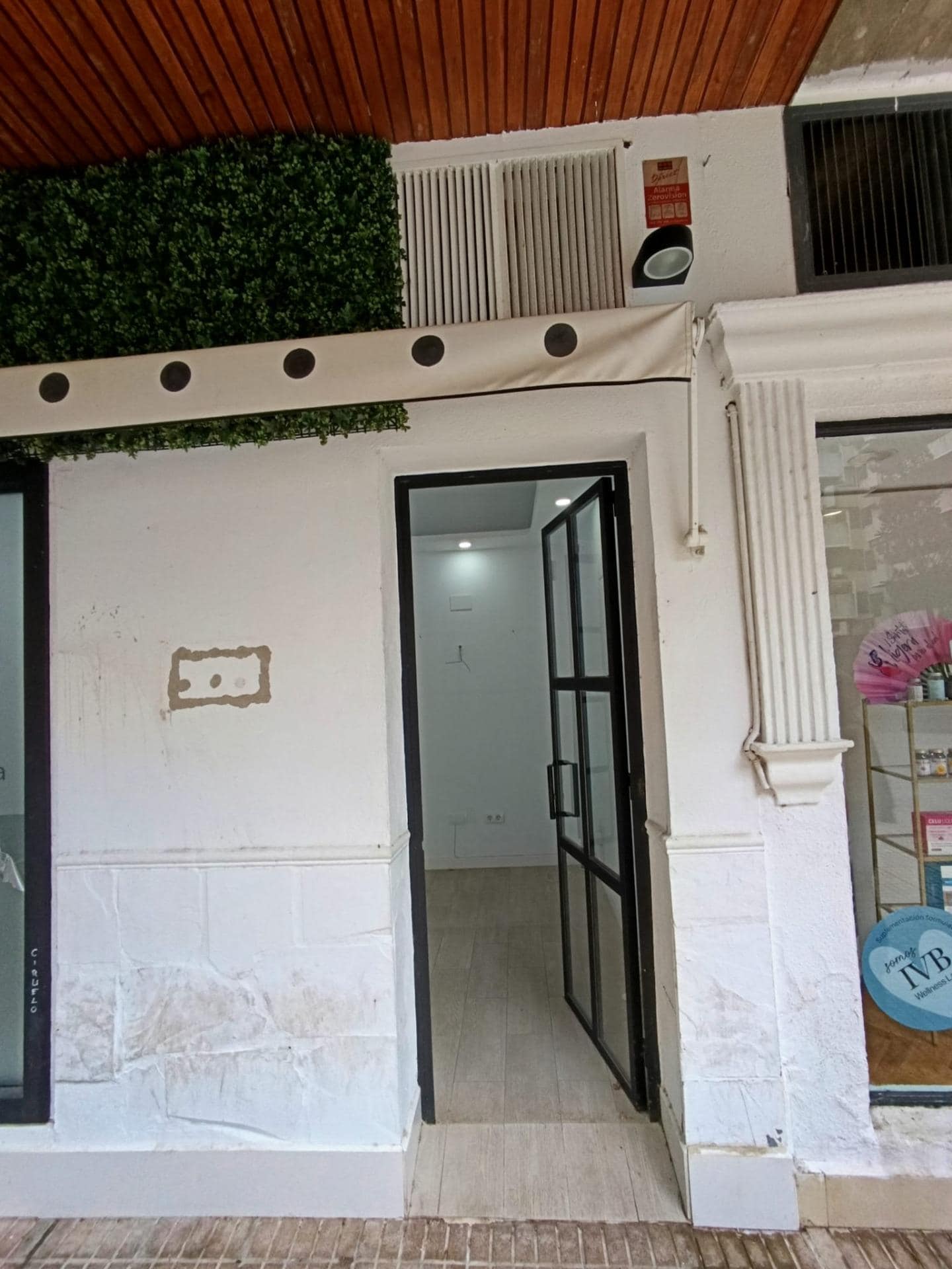 Local commercial dans Cáceres, Cáceres à louer Photo intérieure– Image 1 sur 4