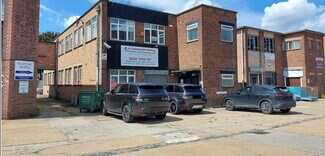 Plus de détails pour 1 Bridge Clos, Romford - Industriel/Logistique à louer