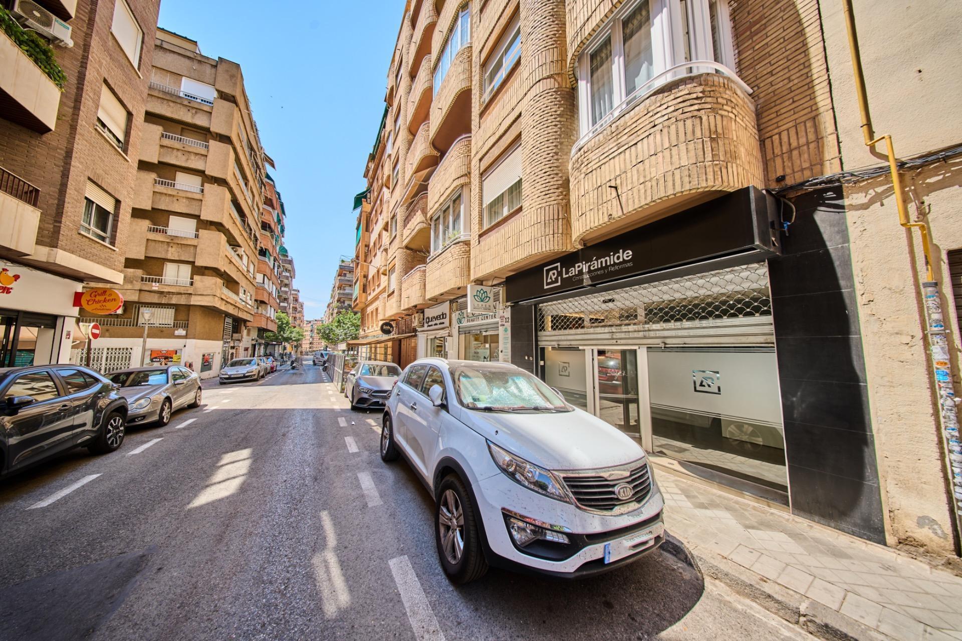 Calle Conde Cifuentes, Granada, Granada à vendre Photo de l’immeuble– Image 1 sur 23