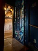 264 Rue Sainte-Catherine O, Montréal, QC à louer Photo intérieure– Image 2 sur 16