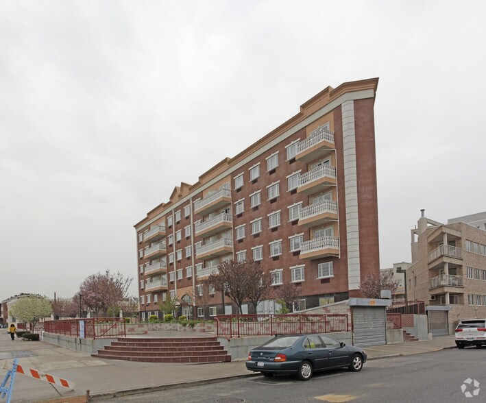 2801 Emmons Ave, Brooklyn, NY à louer - Photo principale – Image 2 sur 9