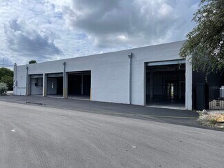 Plus de détails pour 5731 SW 23rd St, West Park, FL - Local commercial à louer