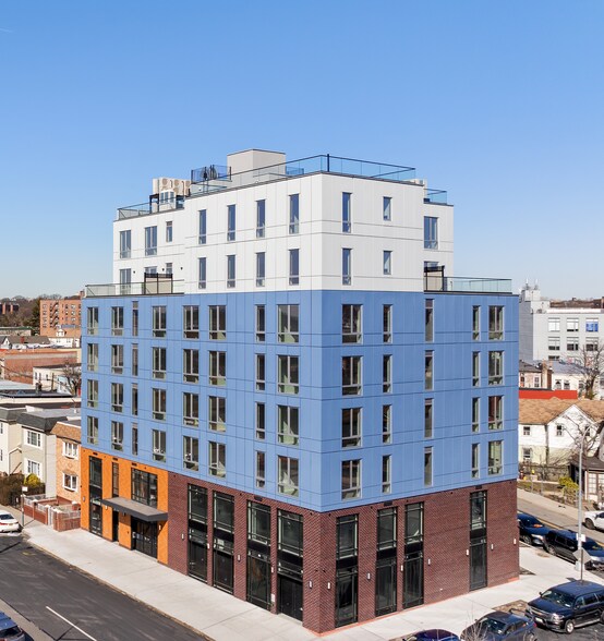 132-77 Metropolitan Avenue, Kew Gardens, NY à louer - Photo de l’immeuble – Image 2 sur 14