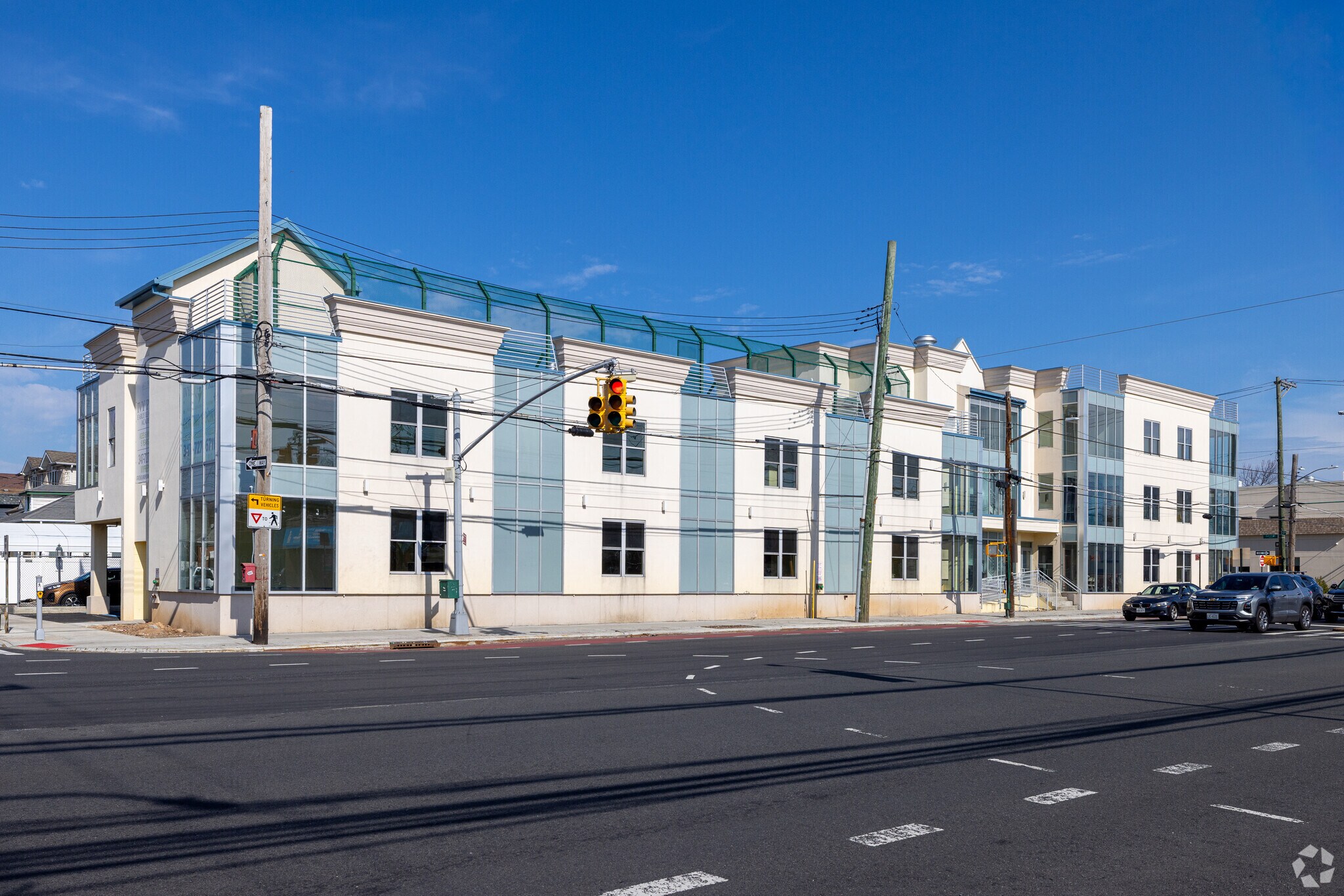 17-19 Hylan Blvd, Staten Island, NY à louer Photo principale– Image 1 sur 5