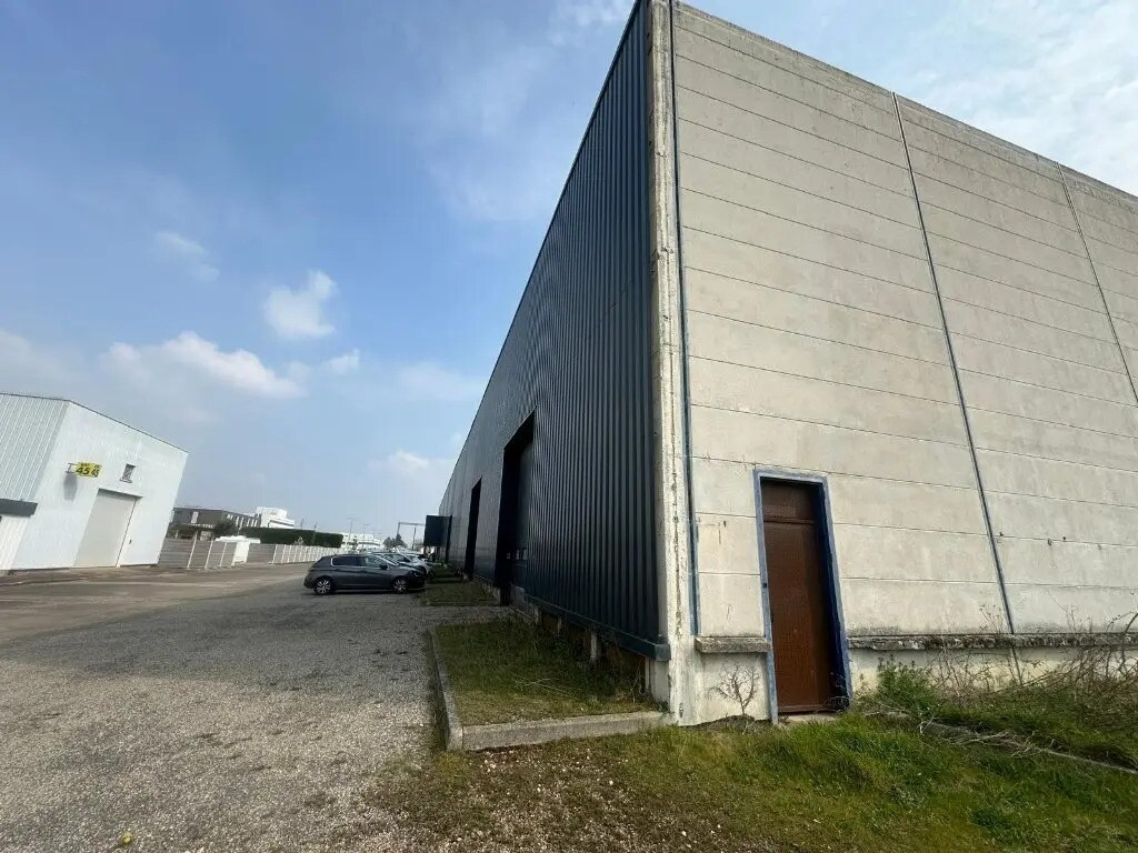 Local d’activités dans Chalon-sur-Saône à louer Photo de l’immeuble– Image 1 sur 5