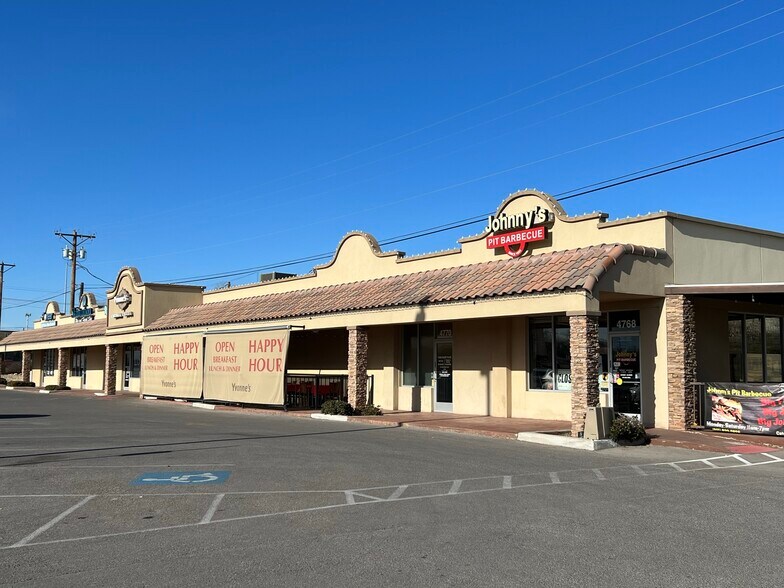 4760-4774 Doniphan Dr, El Paso, TX à louer - Photo de l’immeuble – Image 2 sur 4