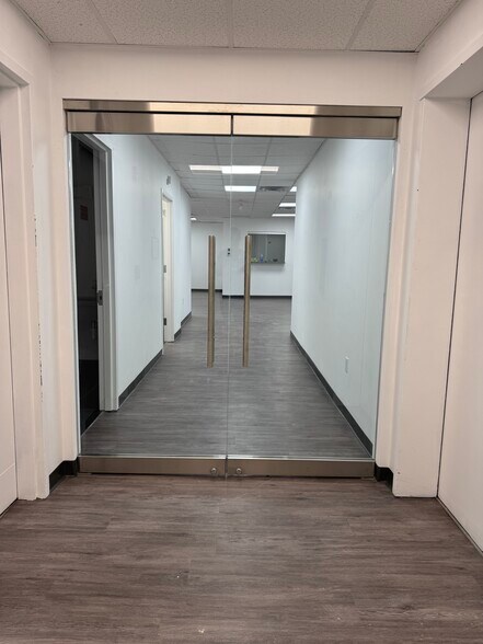 24 Belden Ave, Norwalk, CT à louer - Photo intérieure – Image 2 sur 27