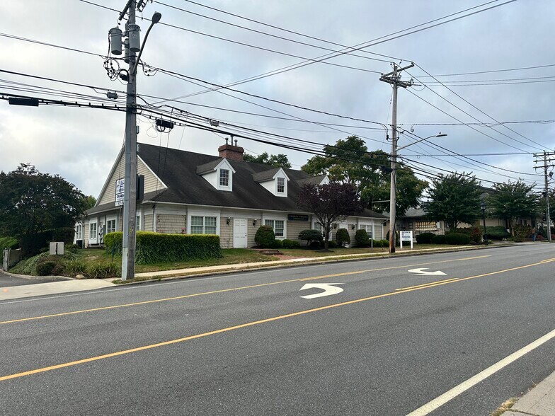 36 Route 25A, Setauket, NY à louer - Photo de l’immeuble – Image 2 sur 14