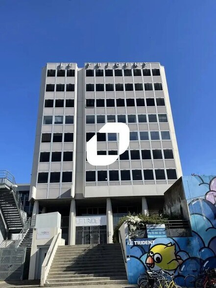 Bureau dans Grenoble à louer - Photo de l’immeuble – Image 1 sur 7