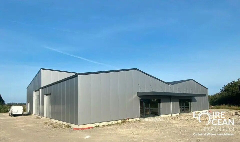 Local d’activités dans Les Moutiers-en-Retz à louer - Photo de l’immeuble – Image 2 sur 2