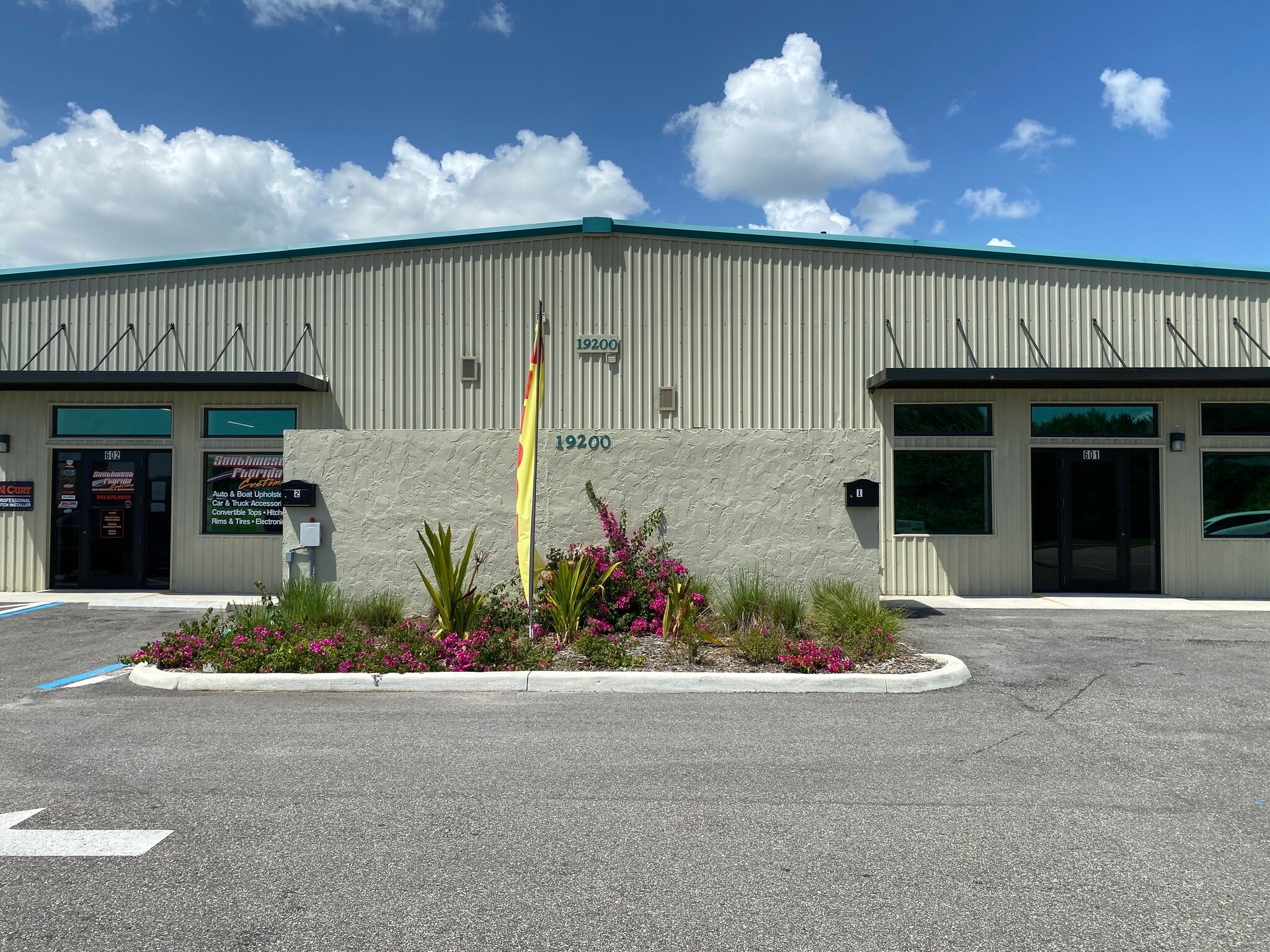 19200 Peachland Blvd, Port Charlotte, FL à louer Photo principale– Image 1 sur 15