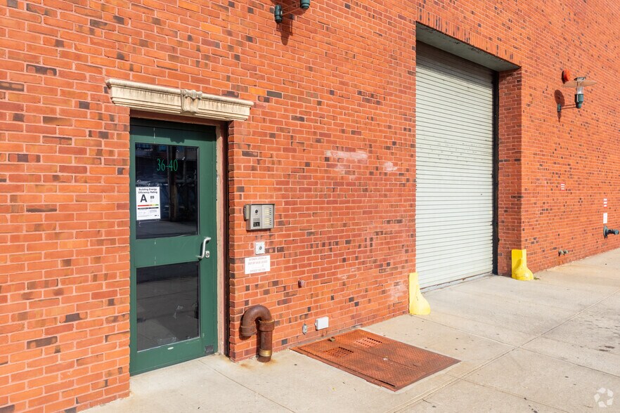 36-40 37th St, Long Island City, NY à louer - Photo de l’immeuble – Image 3 sur 22