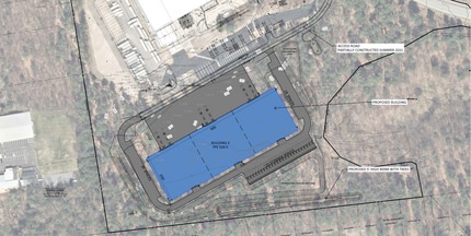 10 Stonebreak Rd, Malta, NY à louer Photo de l’immeuble– Image 2 sur 3