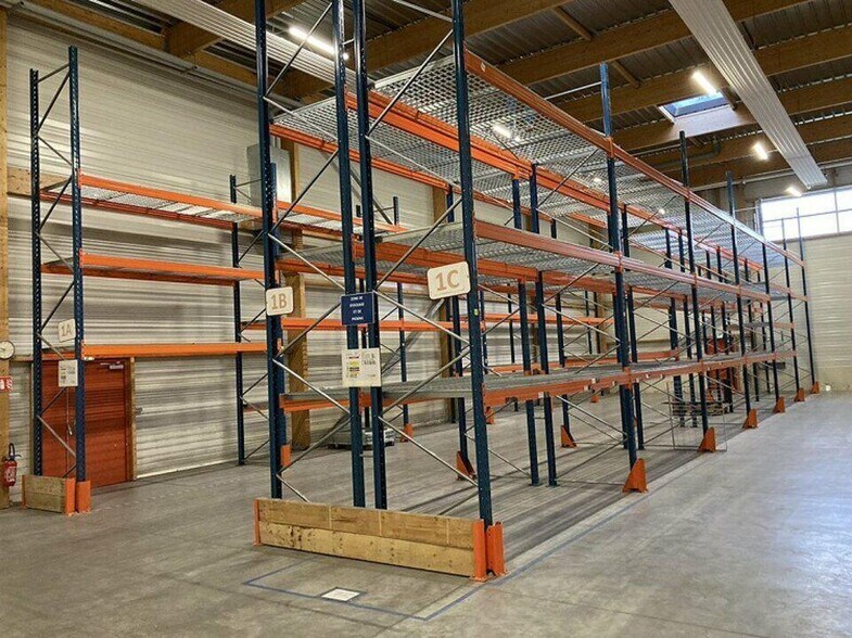 Industriel/Logistique dans Porcelette à vendre - Photo intérieure – Image 2 sur 3