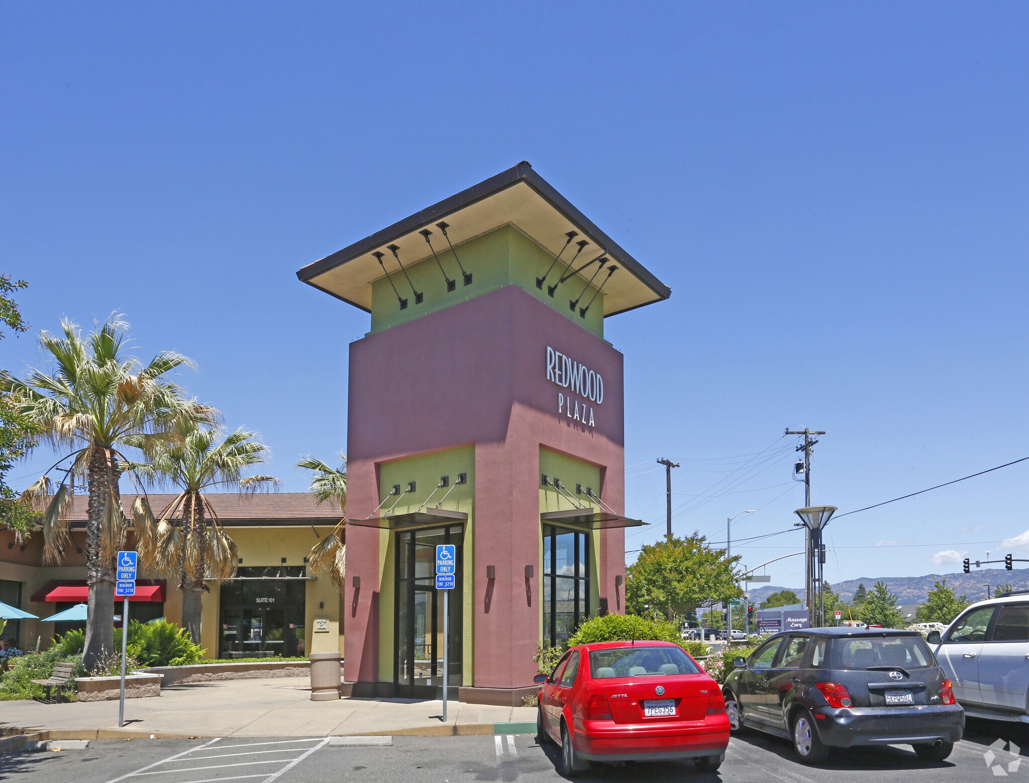 3385 Solano Ave, Napa, CA à louer Photo principale– Image 1 sur 7