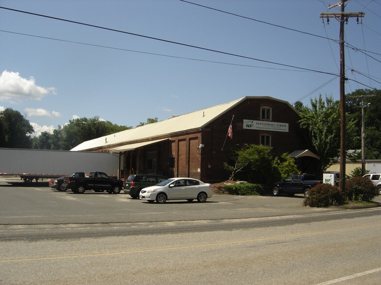 44 Depot St, Belchertown, MA à louer - Photo de l’immeuble – Image 3 sur 19