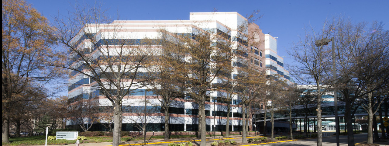8260-8280 Willow Oaks Corporate Dr, Fairfax, VA à louer Photo de l’immeuble– Image 1 sur 38